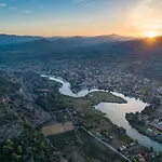 Vilă Bercu Paradise