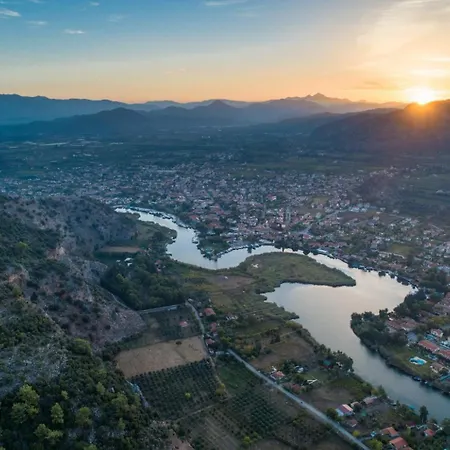 Villa Bercu Paradise