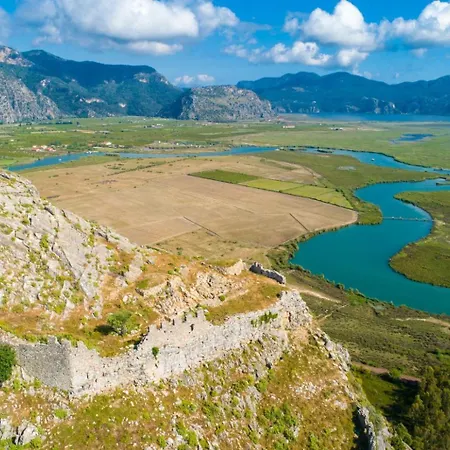 Bercu Paradise Villa